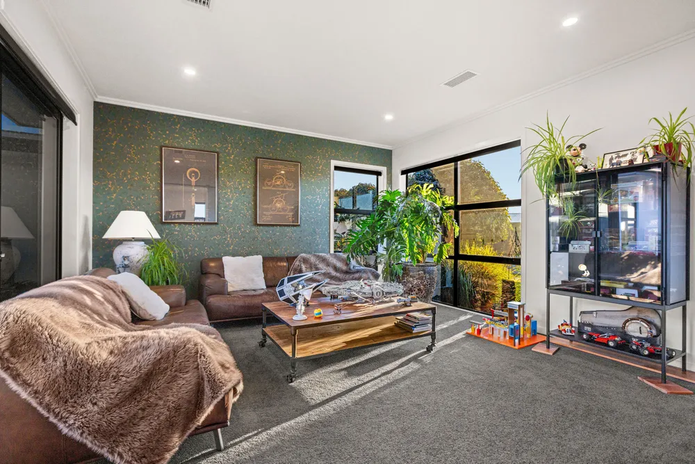 Photos of 34 Poulter Road
