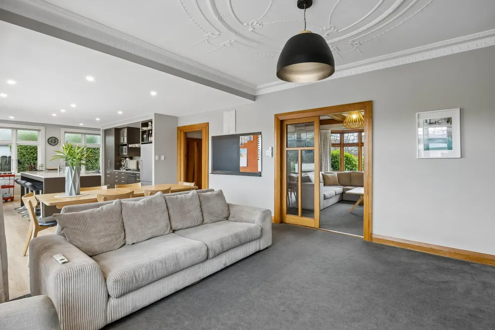 Photos of 17 Wilson Avenue