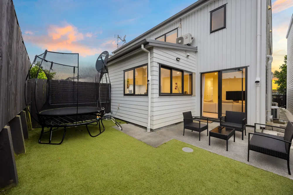Photos of 4 Ev Perry Way