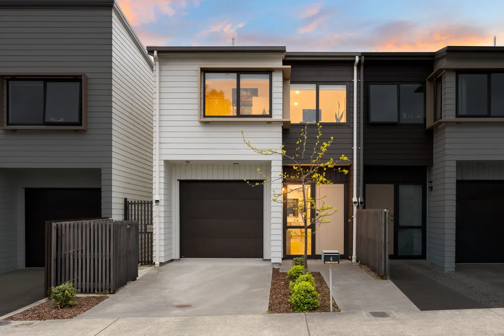Photos of 4 Ev Perry Way