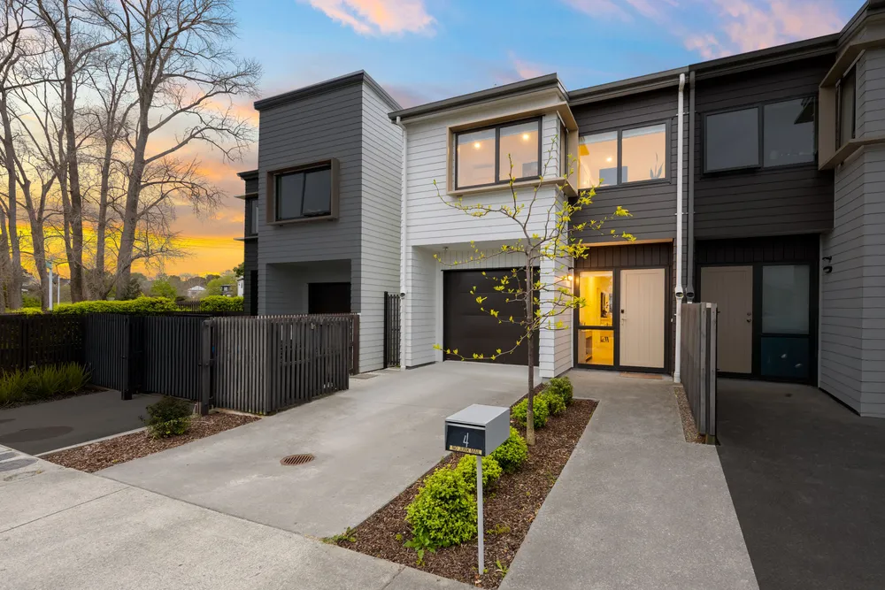 Photos of 4 Ev Perry Way