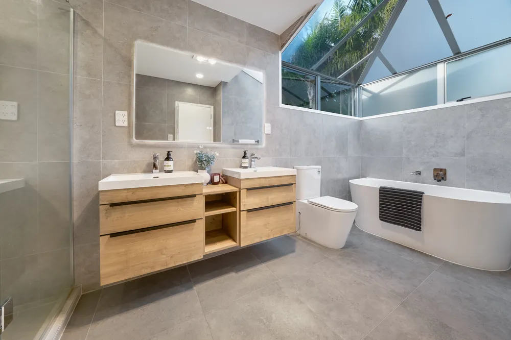 Photos of 49 Weatherly Road