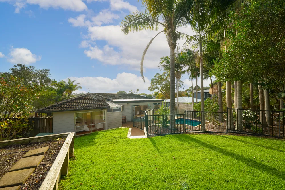 Photos of 49 Weatherly Road