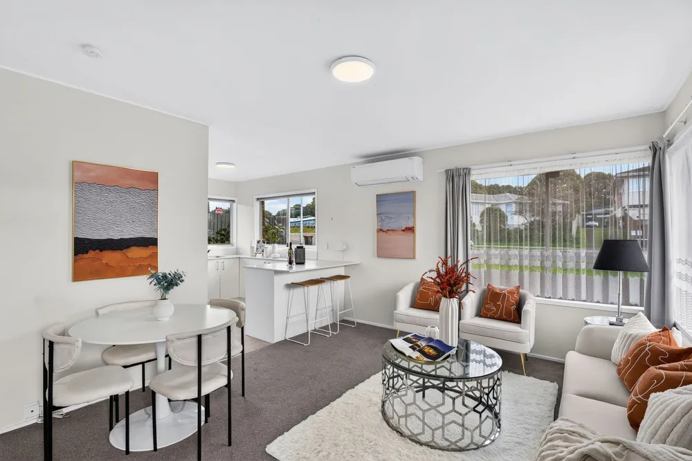 Photos of 1/80 Howard Hunter Avenue