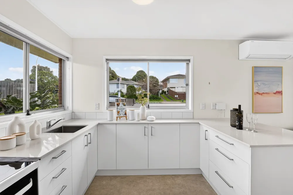 Photos of 1/80 Howard Hunter Avenue