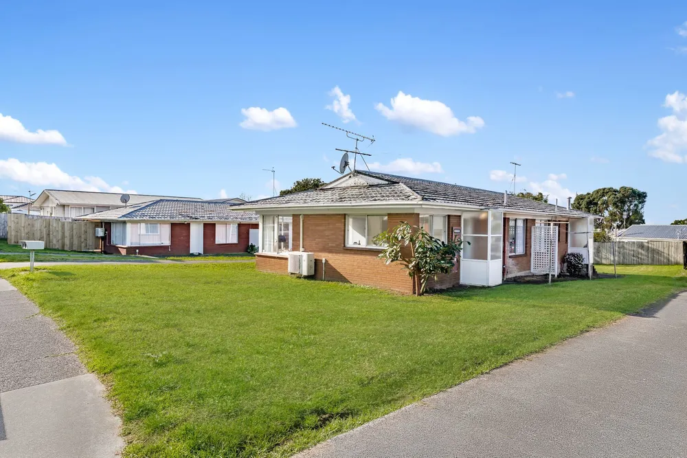 Photos of 1/80 Howard Hunter Avenue