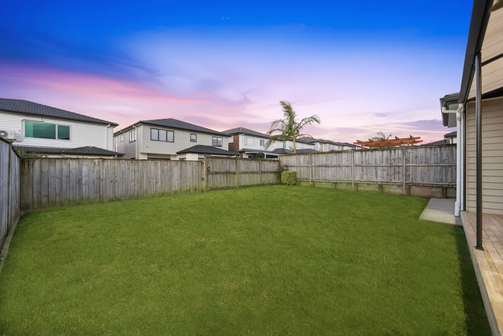 Photos of 18 Tinaku Road