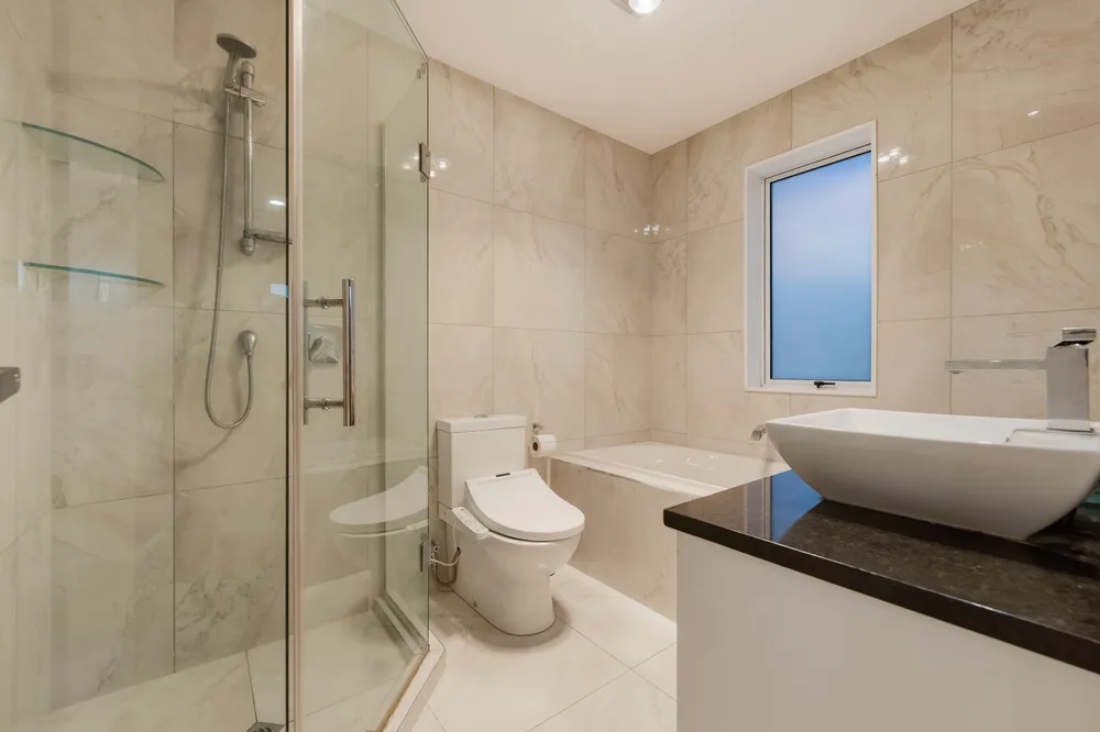 Photos of 18 Tinaku Road