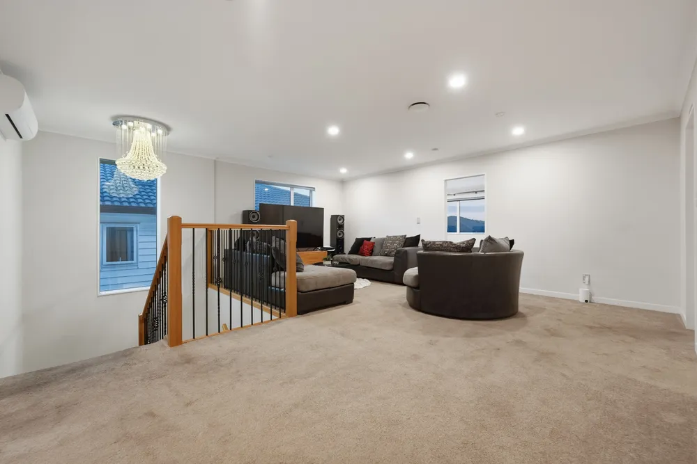 Photos of 18 Tinaku Road