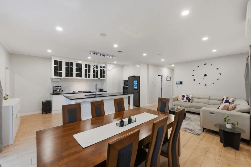 Photos of 18 Tinaku Road