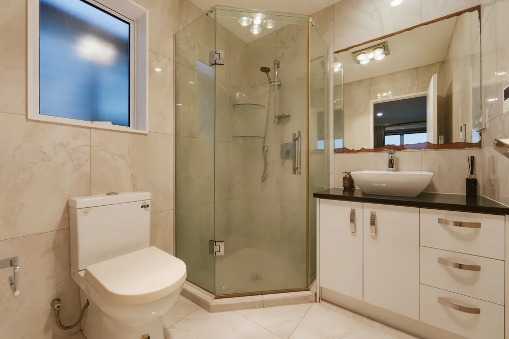 Photos of 18 Tinaku Road