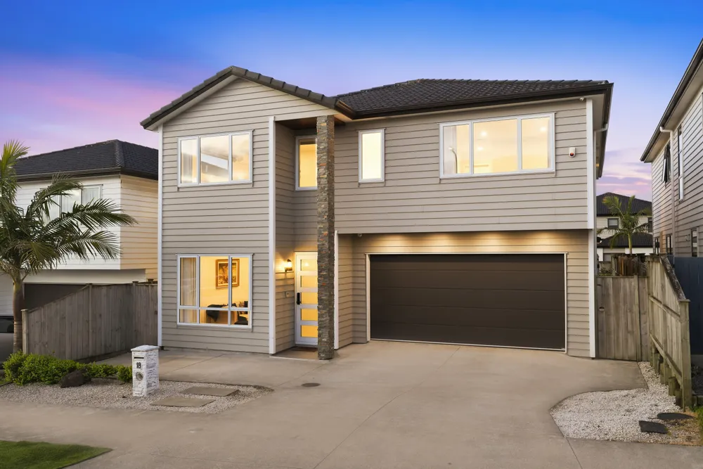 Photo of 18 Tinaku Road, Flat Bush