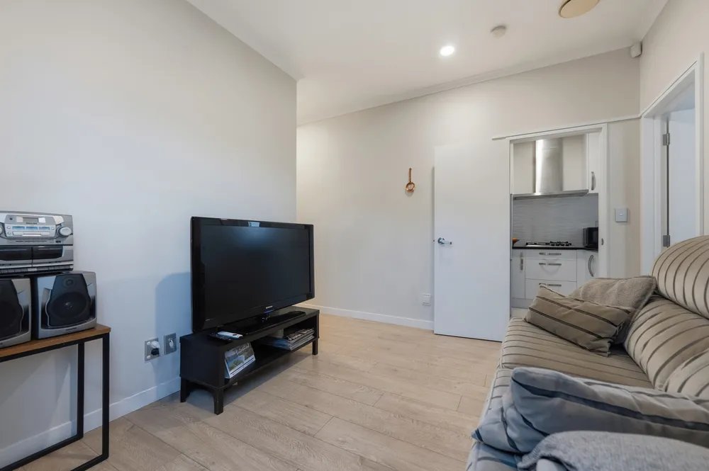Photos of 18 Tinaku Road