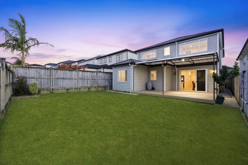 Photos of 18 Tinaku Road