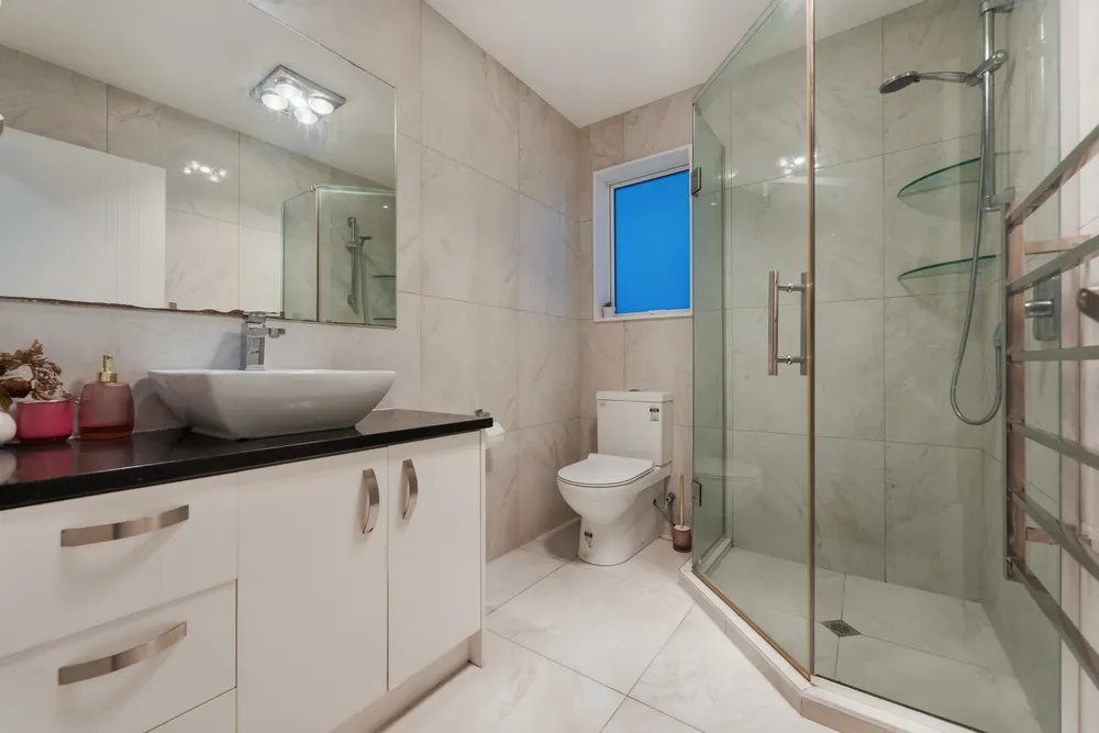 Photos of 18 Tinaku Road