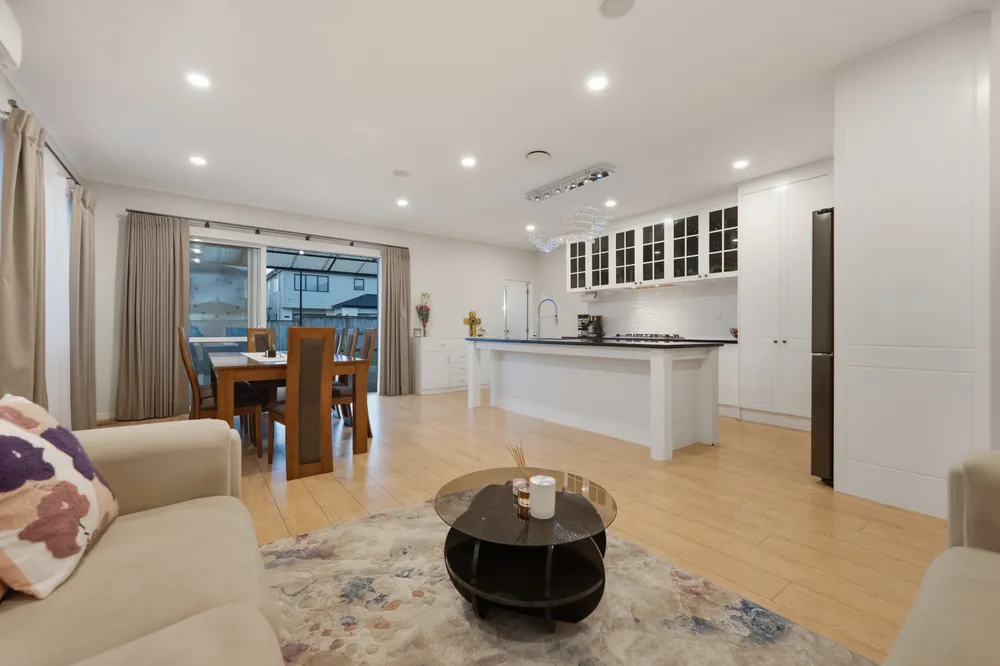 Photos of 18 Tinaku Road