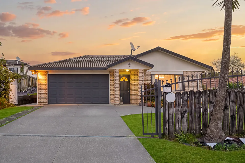 Photos of 25 Munroe Road
