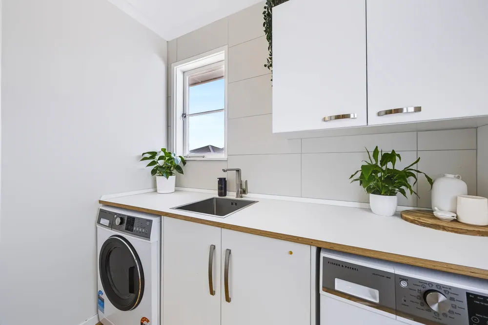 Photos of 23B Abbotts Way