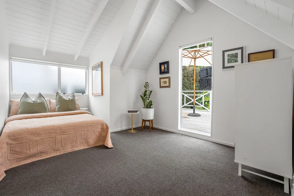 Photos of 18 Georgina Street