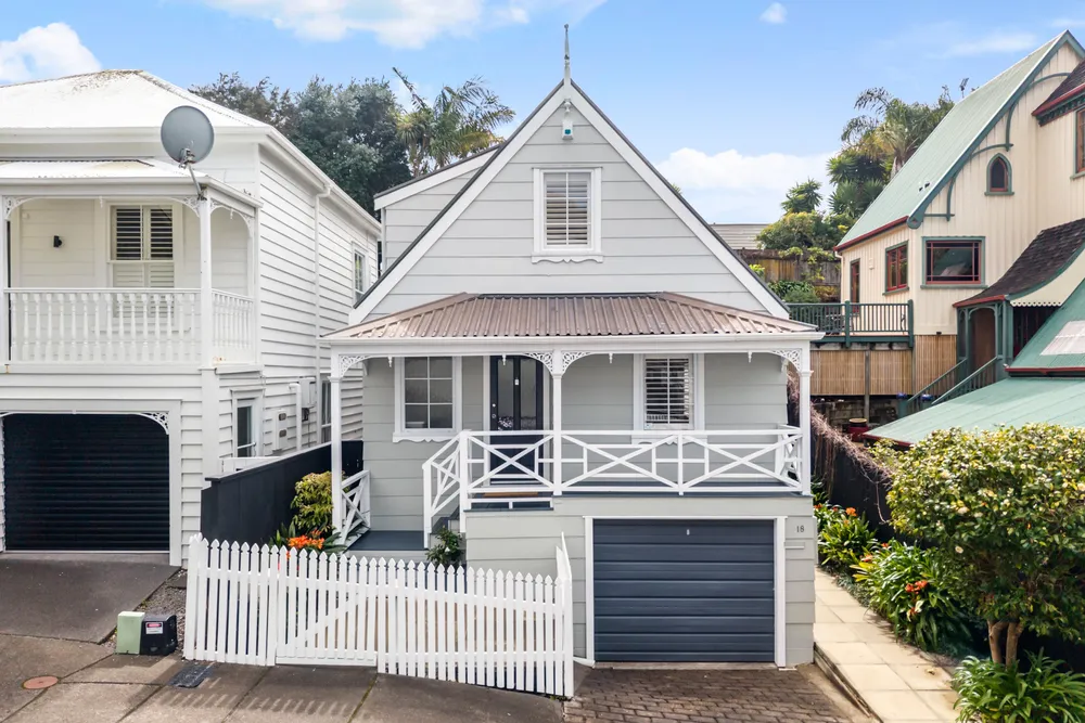 Photos of 18 Georgina Street