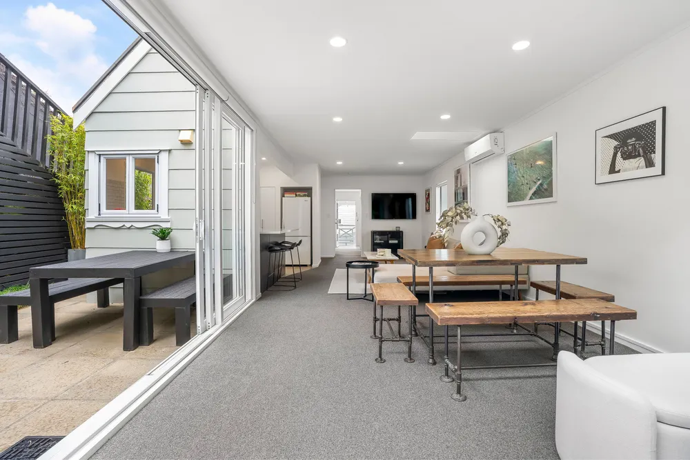 Photos of 18 Georgina Street