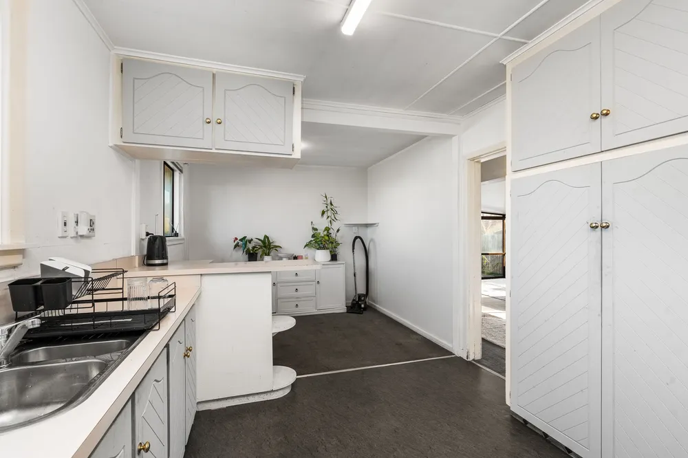 Photos of 25 Pinewood Avenue