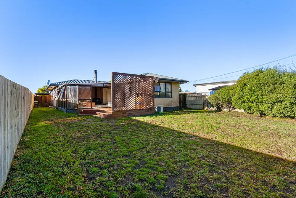 Photos of 25 Pinewood Avenue