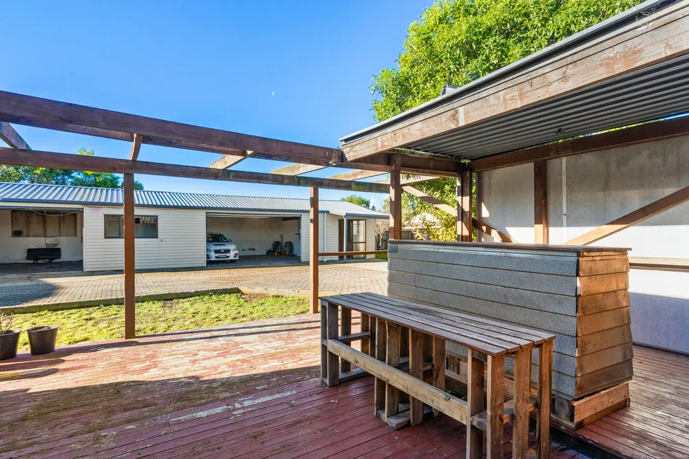 Photos of 25 Pinewood Avenue