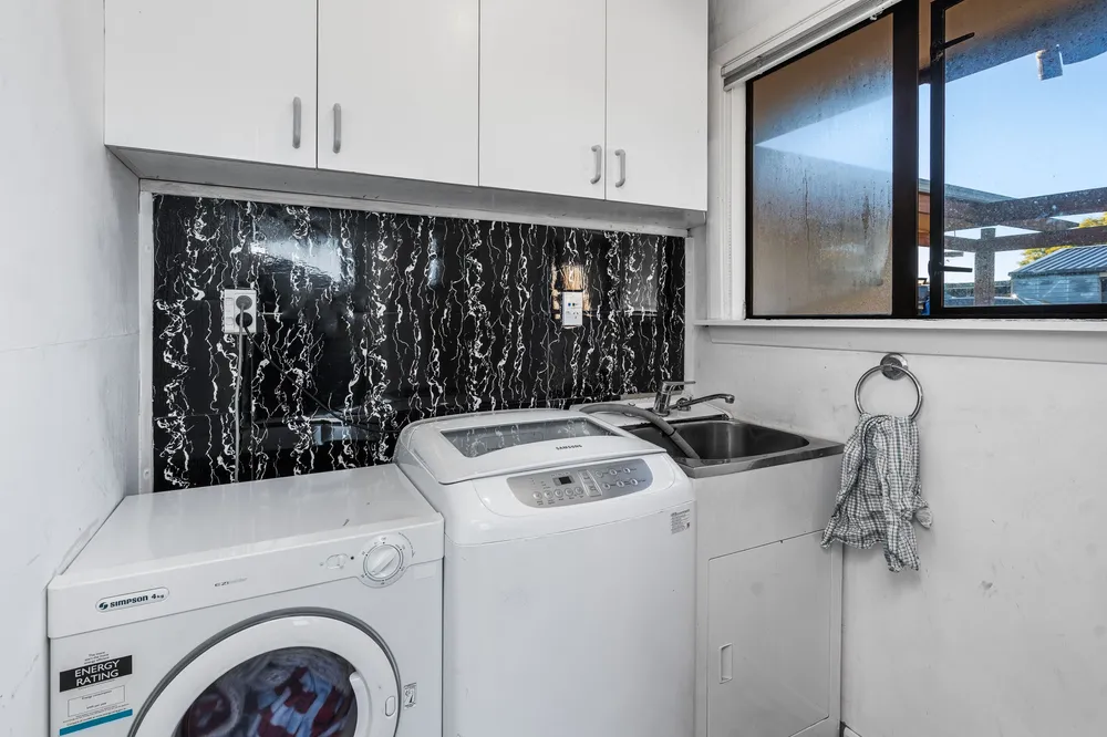 Photos of 25 Pinewood Avenue
