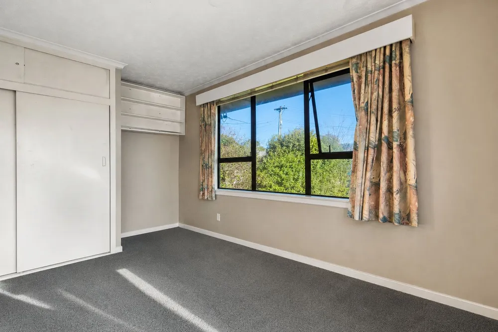 Photos of 25 Pinewood Avenue