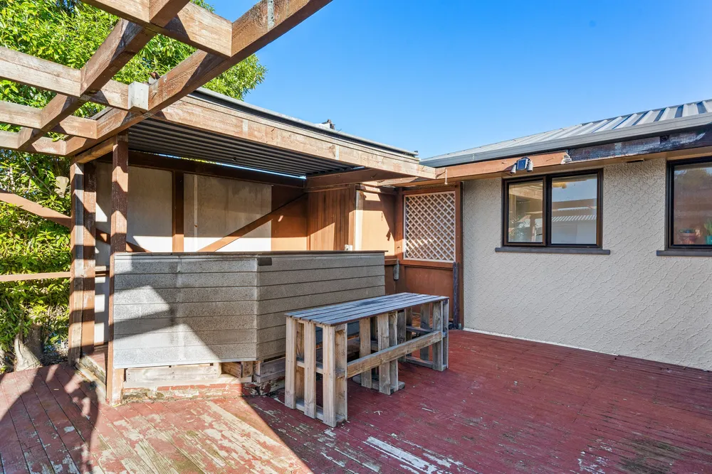 Photos of 25 Pinewood Avenue
