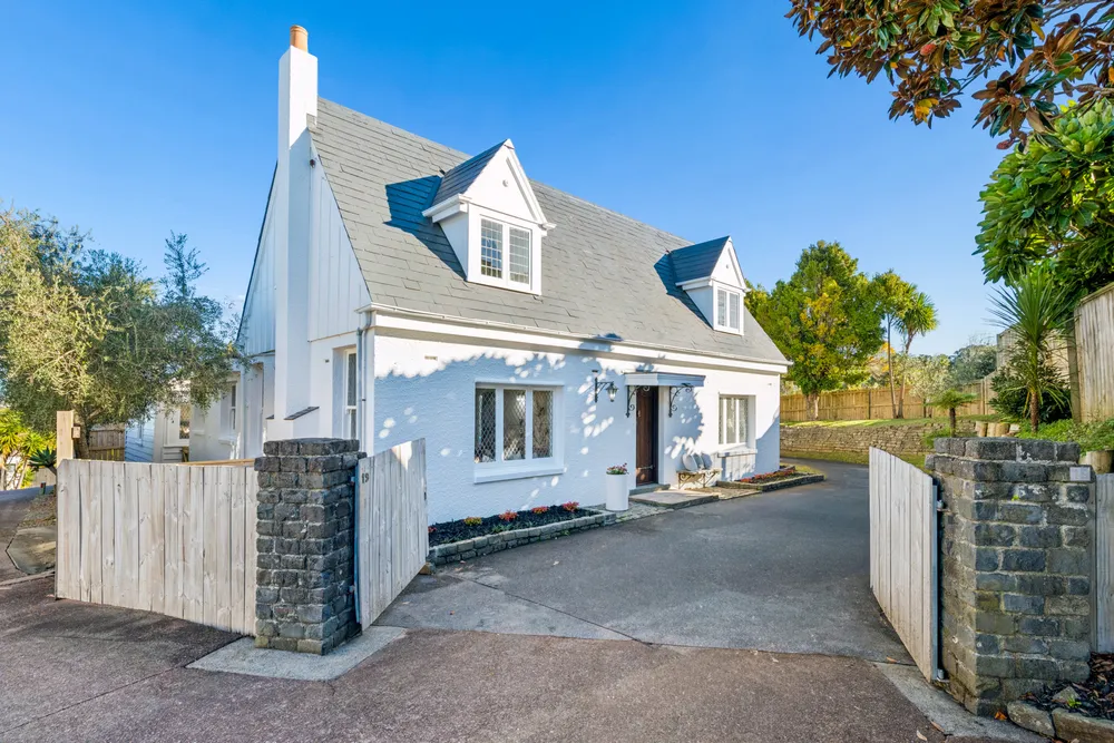 Photos of 19 Paparoa Road