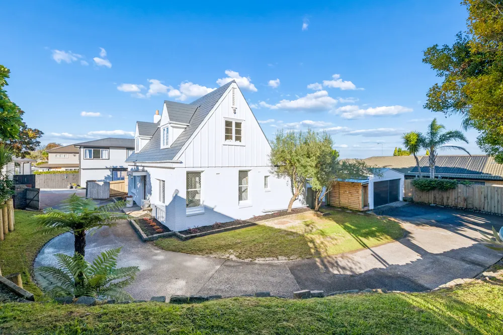 Photos of 19 Paparoa Road
