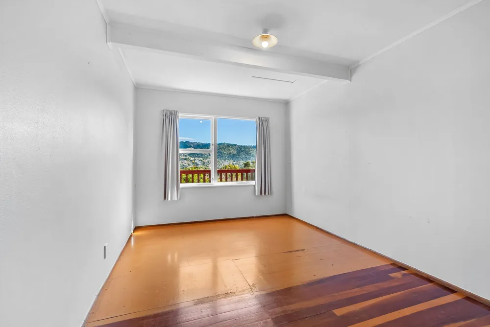 Photos of 44 Hilltop Avenue