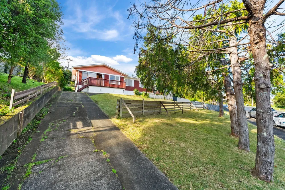 Photos of 44 Hilltop Avenue