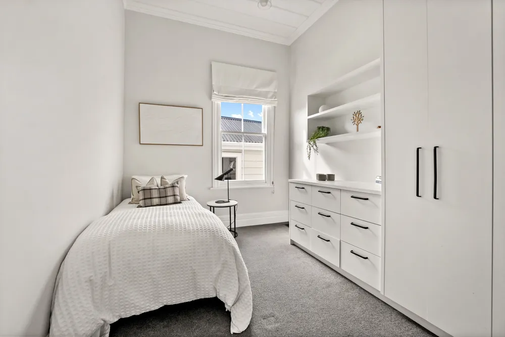 Photos of 144 Queen Street