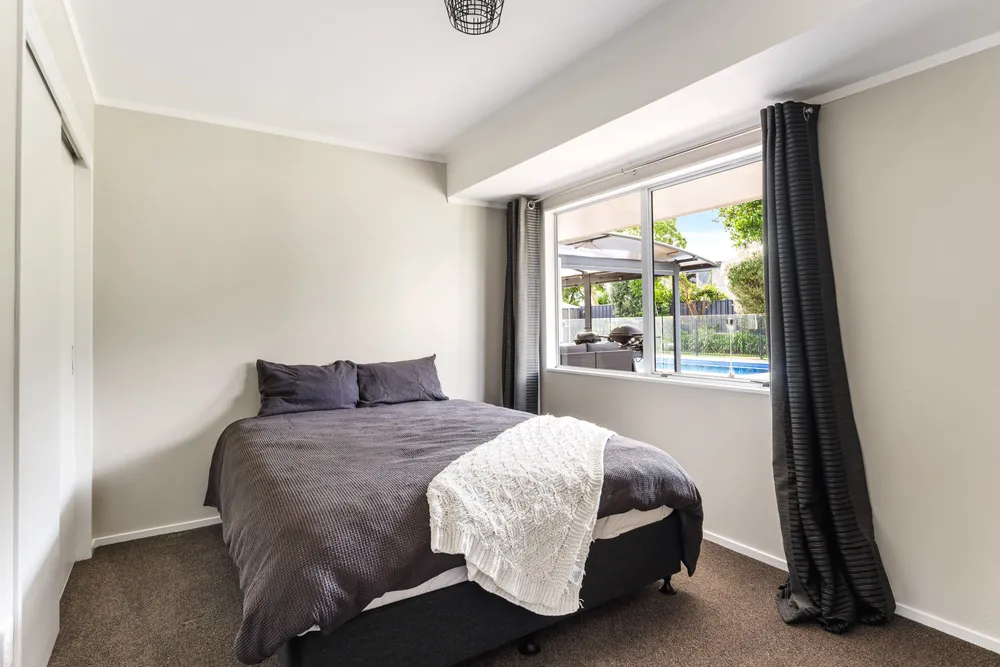 Photos of 1 Oak Street
