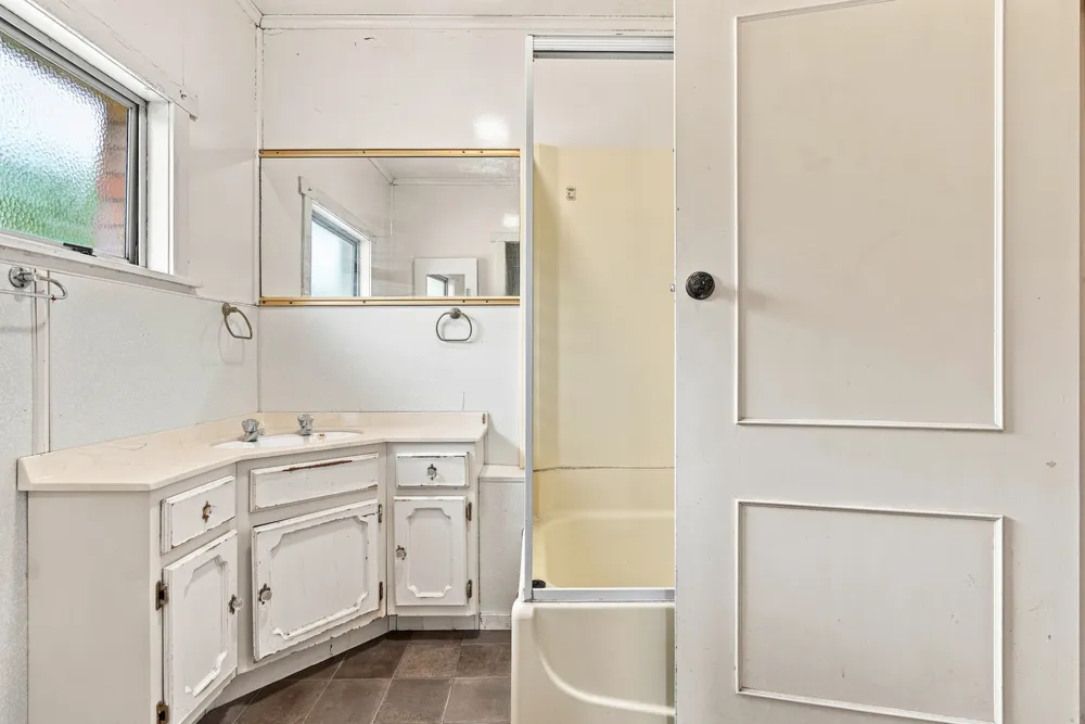 Photos of 10 Jellicoe Street