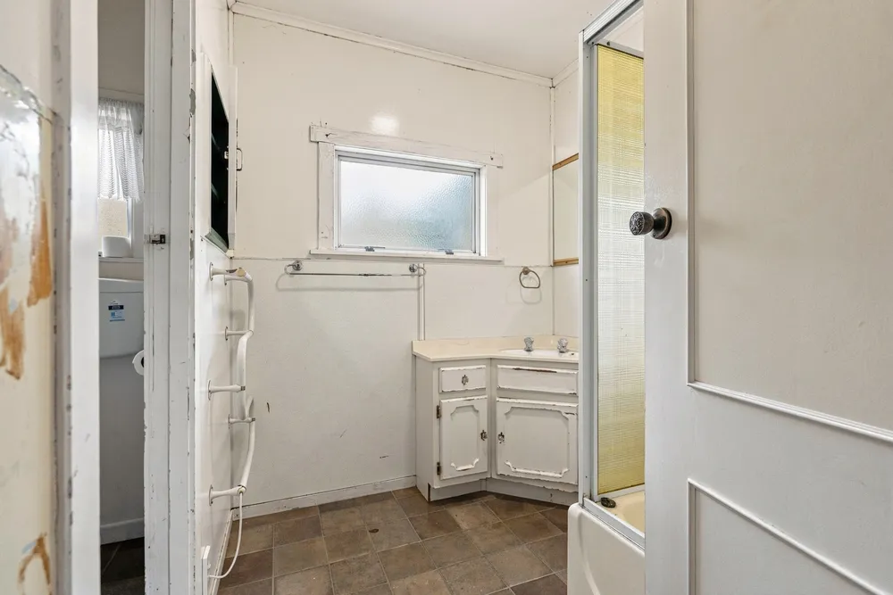 Photos of 10 Jellicoe Street