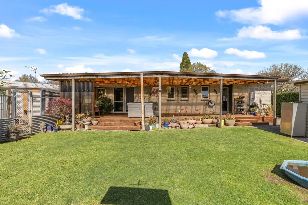 Photos of 66 Oakfield Crescent
