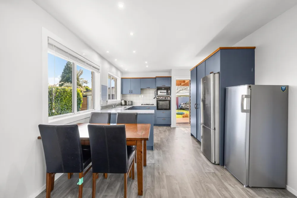 Photos of 66 Oakfield Crescent