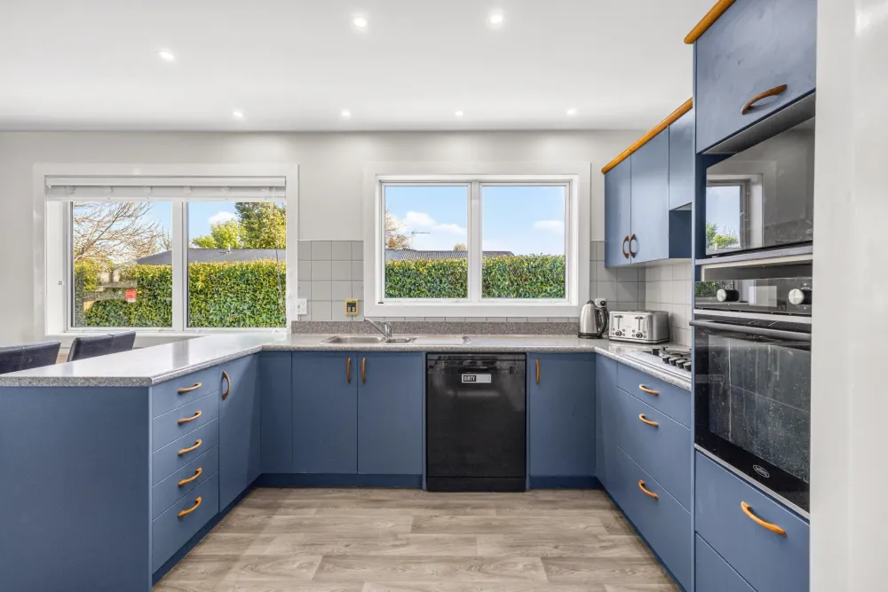 Photos of 66 Oakfield Crescent