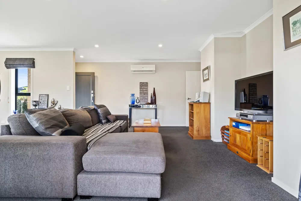 Photos of 15 Peter Way Place
