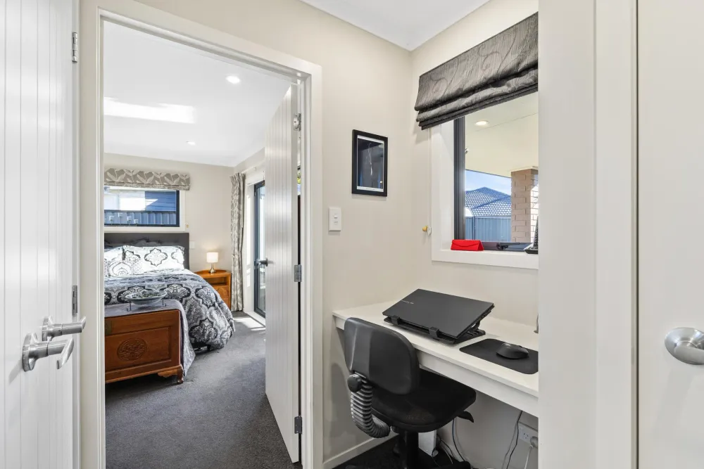 Photos of 15 Peter Way Place