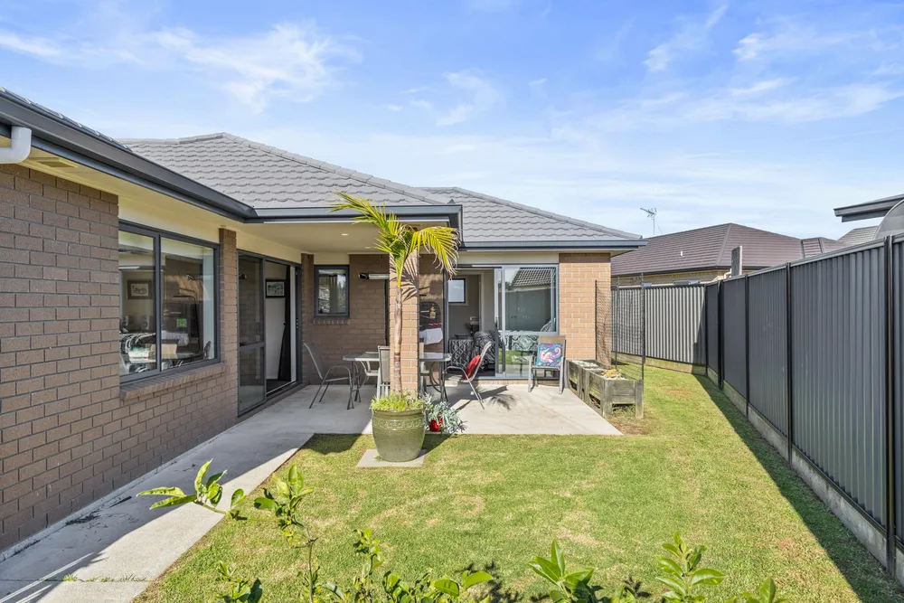 Photos of 15 Peter Way Place