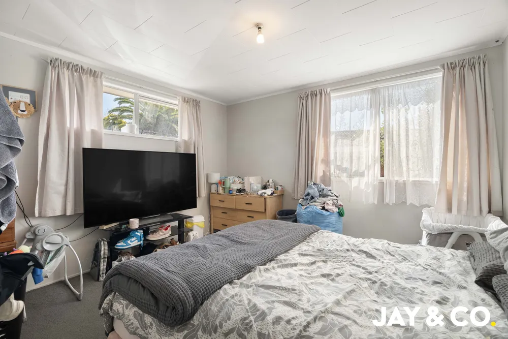 Photos of 13 Leaver Place