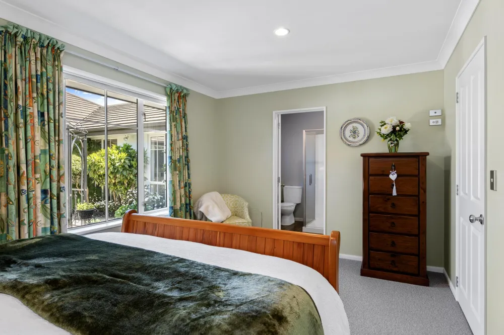 Photos of 67 Regents Park Drive