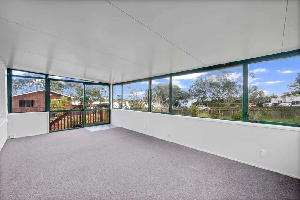 Photos of 580 Weymouth Road