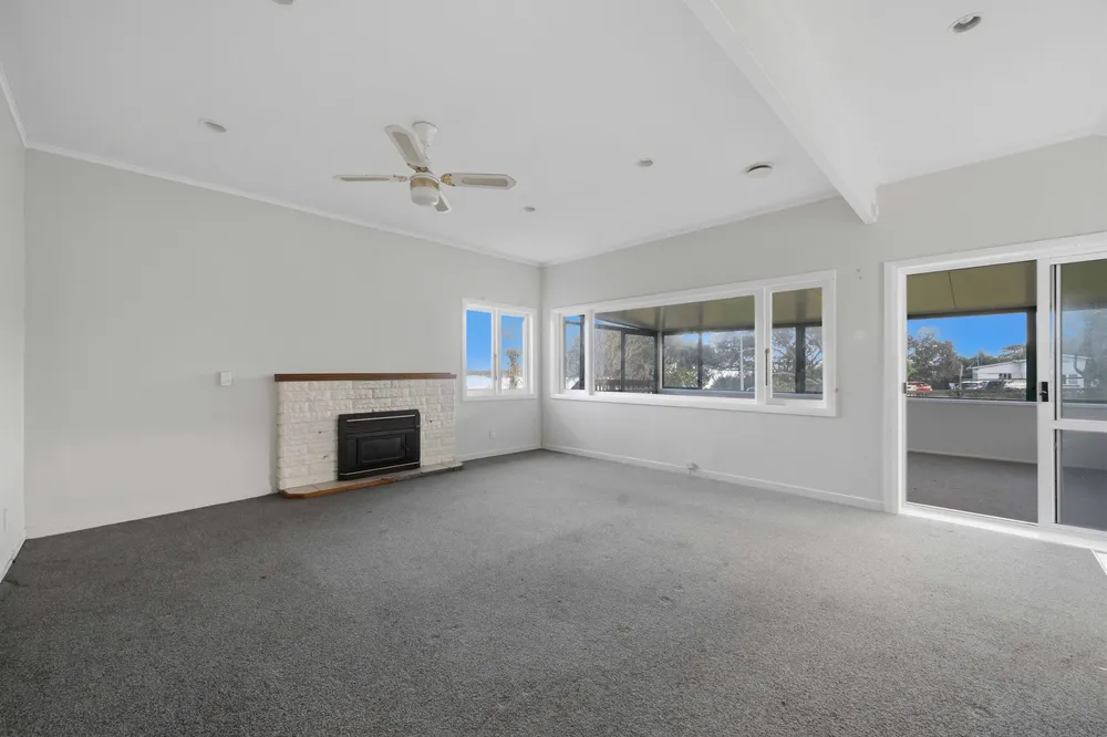 Photos of 580 Weymouth Road