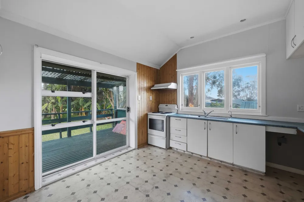 Photos of 580 Weymouth Road
